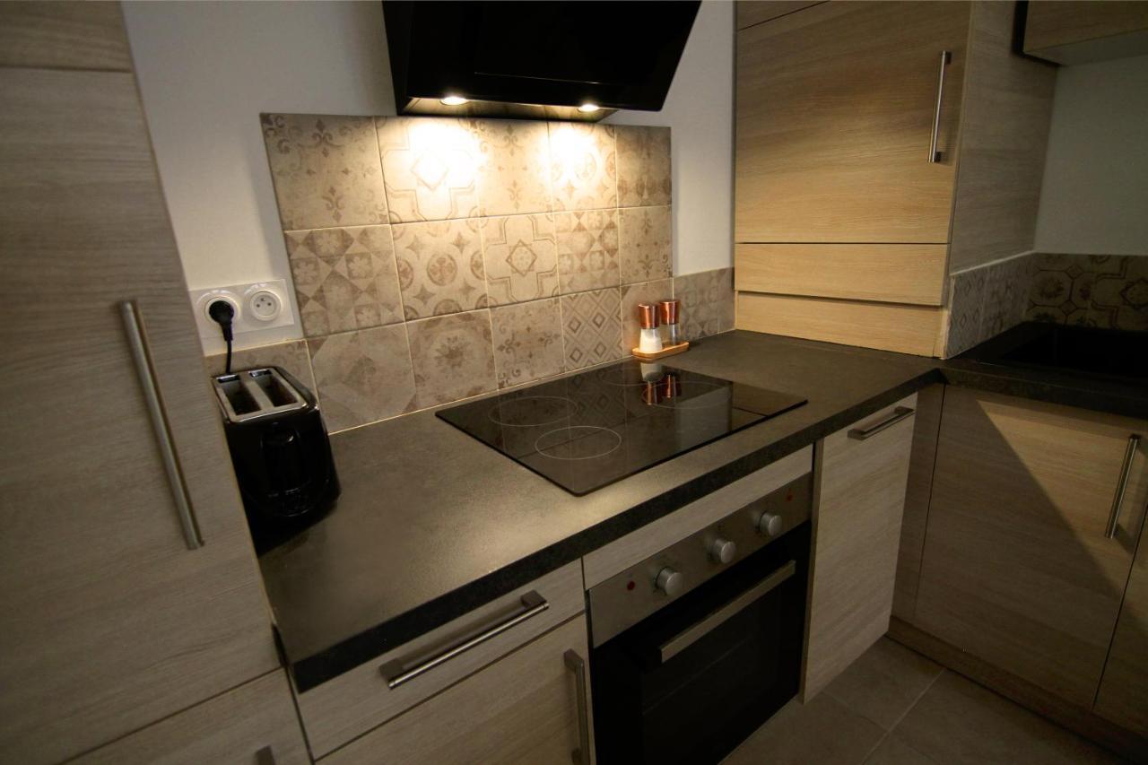Apartment Right In The Heart Of 세테 외부 사진
